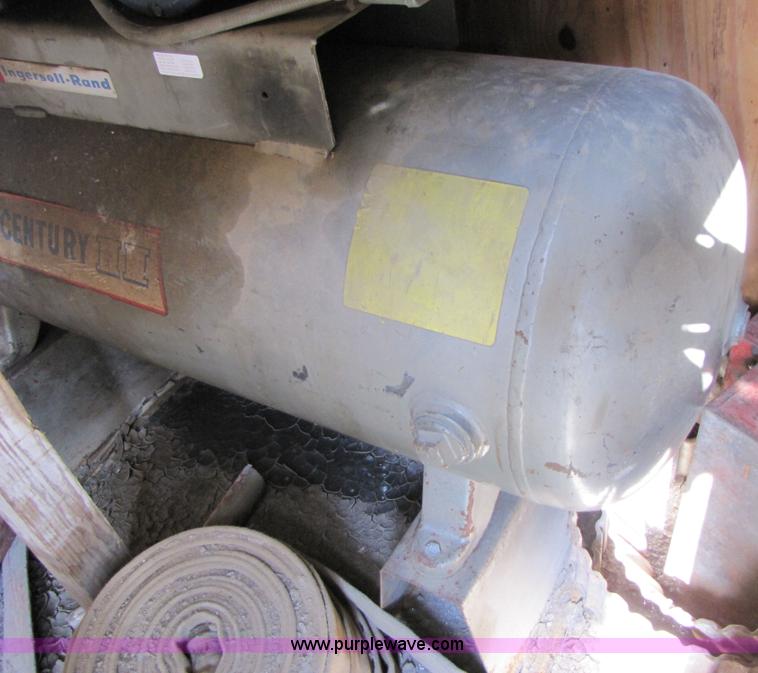 image for item 3039 Ingersoll Rand 242-5D3 air compressor