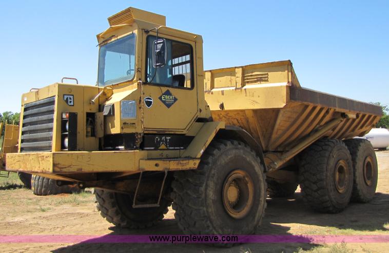 image for item 3055 1988 Caterpillar D400 6x6 dump truck