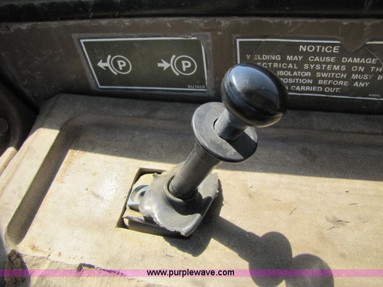 image for item 3055 1988 Caterpillar D400 6x6 dump truck