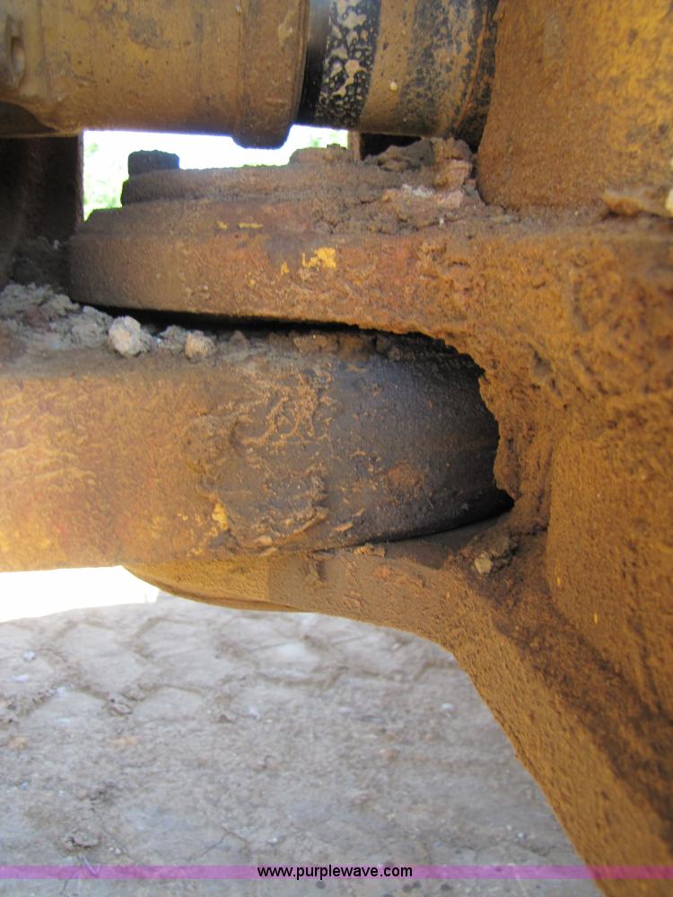 image for item 3055 1988 Caterpillar D400 6x6 dump truck