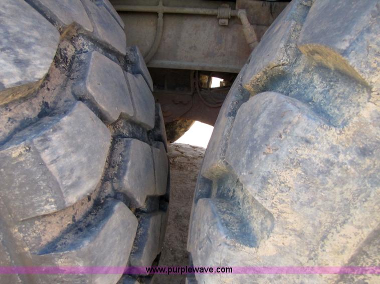 image for item 3055 1988 Caterpillar D400 6x6 dump truck