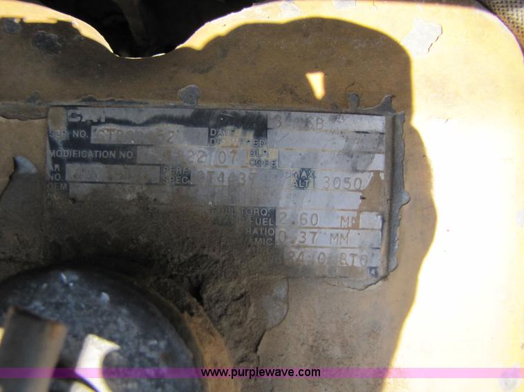 image for item 3055 1988 Caterpillar D400 6x6 dump truck