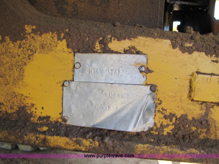 image for item 3055 1988 Caterpillar D400 6x6 dump truck