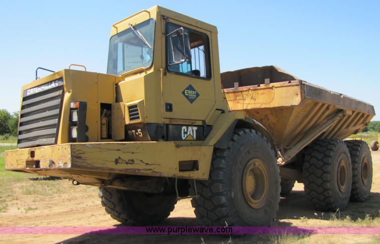 image for item 3056 1991 Caterpillar D400D 6x6 dump truck