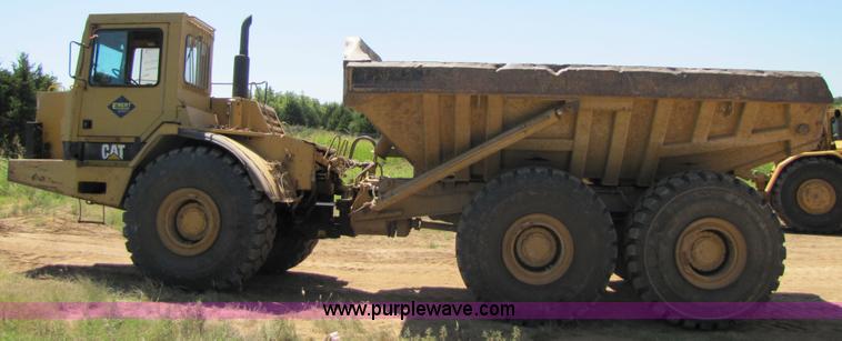 image for item 3056 1991 Caterpillar D400D 6x6 dump truck