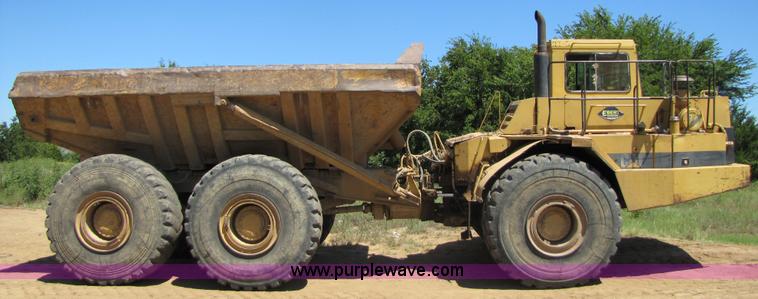 image for item 3056 1991 Caterpillar D400D 6x6 dump truck