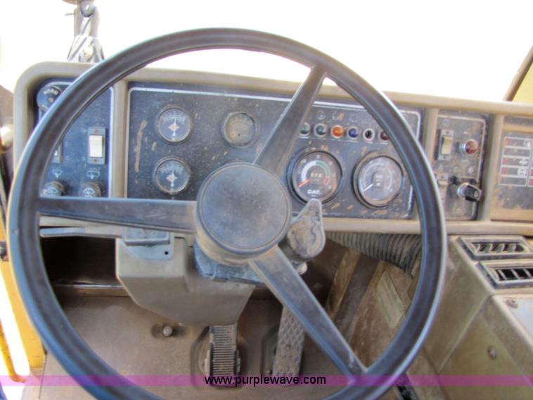 image for item 3056 1991 Caterpillar D400D 6x6 dump truck