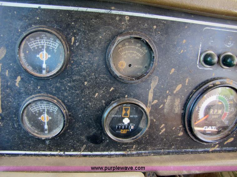 image for item 3056 1991 Caterpillar D400D 6x6 dump truck