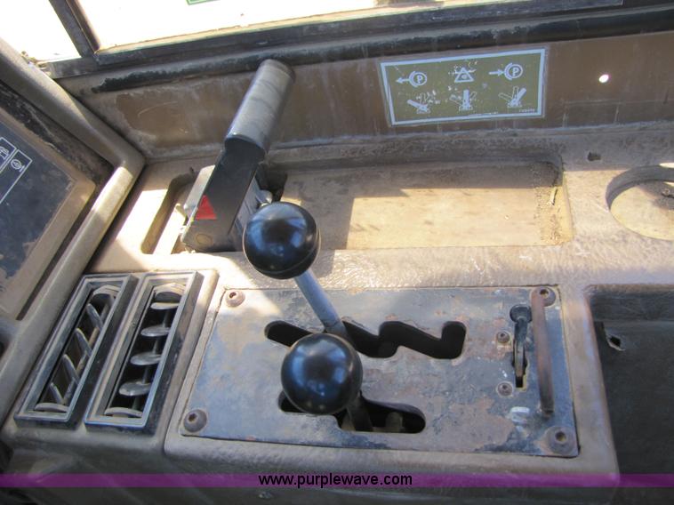 image for item 3056 1991 Caterpillar D400D 6x6 dump truck