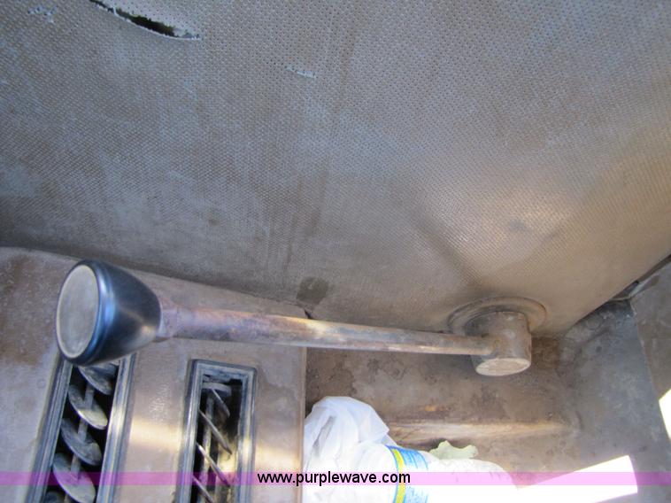 image for item 3056 1991 Caterpillar D400D 6x6 dump truck