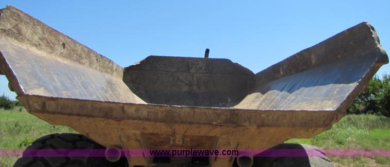 image for item 3056 1991 Caterpillar D400D 6x6 dump truck