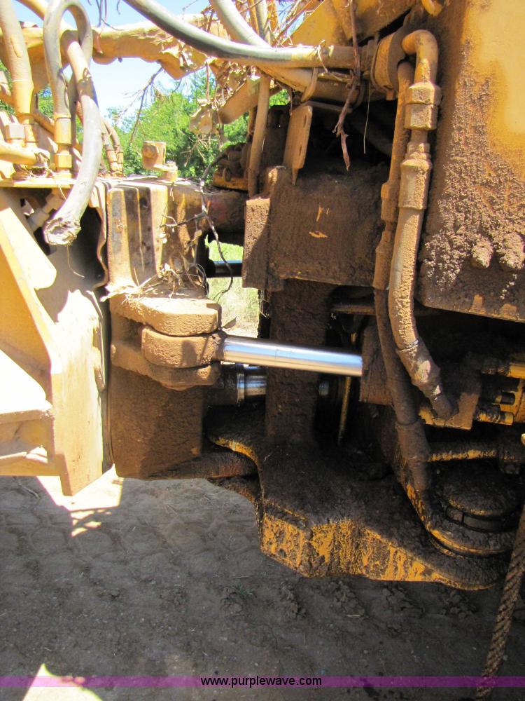 image for item 3056 1991 Caterpillar D400D 6x6 dump truck