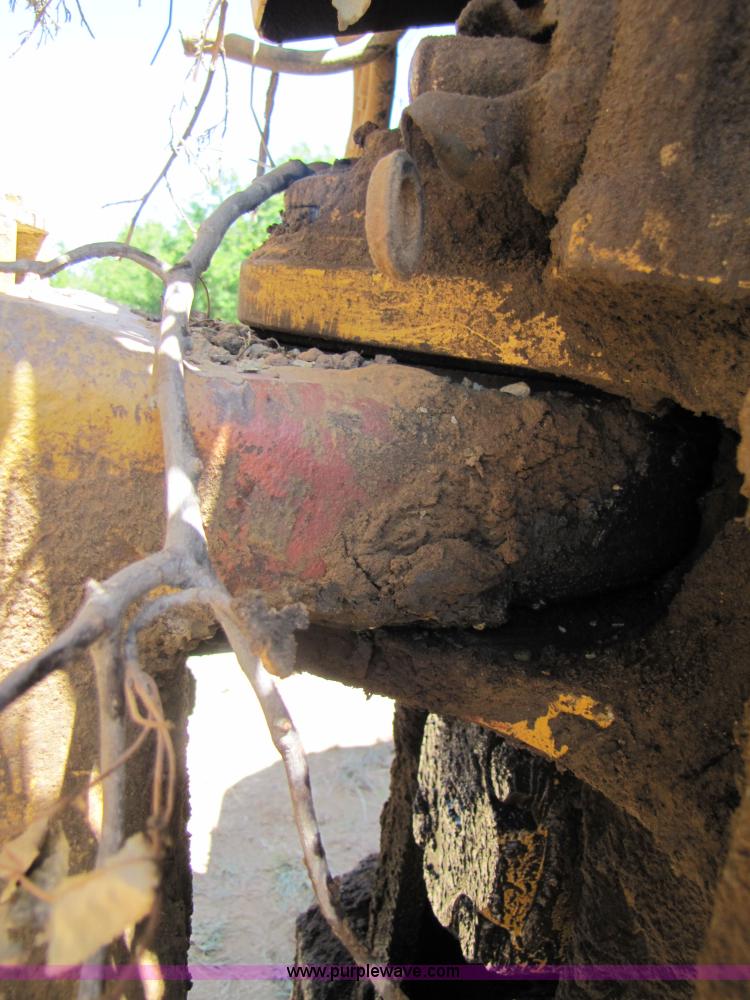 image for item 3056 1991 Caterpillar D400D 6x6 dump truck