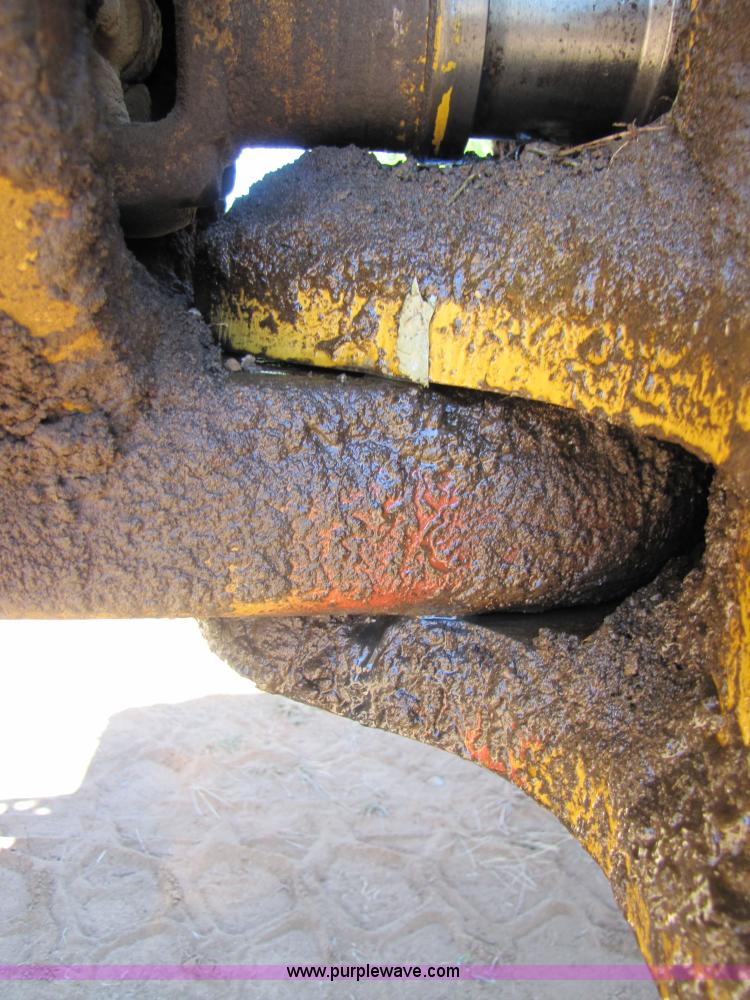 image for item 3056 1991 Caterpillar D400D 6x6 dump truck