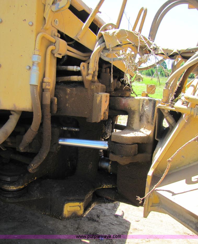 image for item 3056 1991 Caterpillar D400D 6x6 dump truck