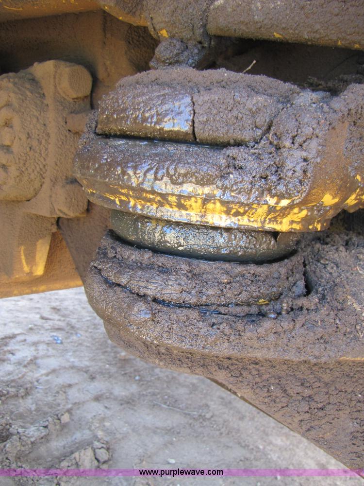 image for item 3056 1991 Caterpillar D400D 6x6 dump truck