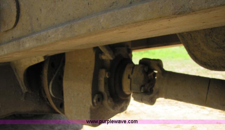 image for item 3056 1991 Caterpillar D400D 6x6 dump truck