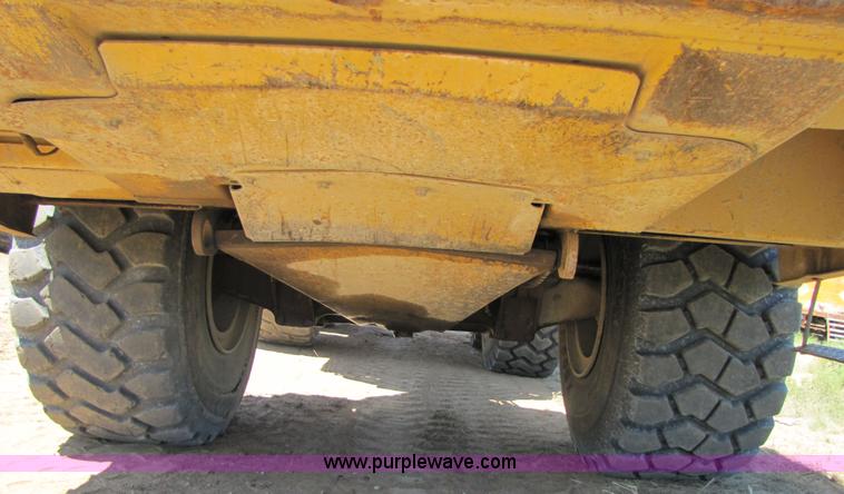 image for item 3056 1991 Caterpillar D400D 6x6 dump truck