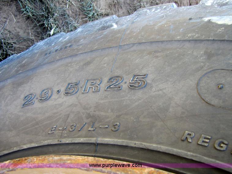 image for item 3056 1991 Caterpillar D400D 6x6 dump truck