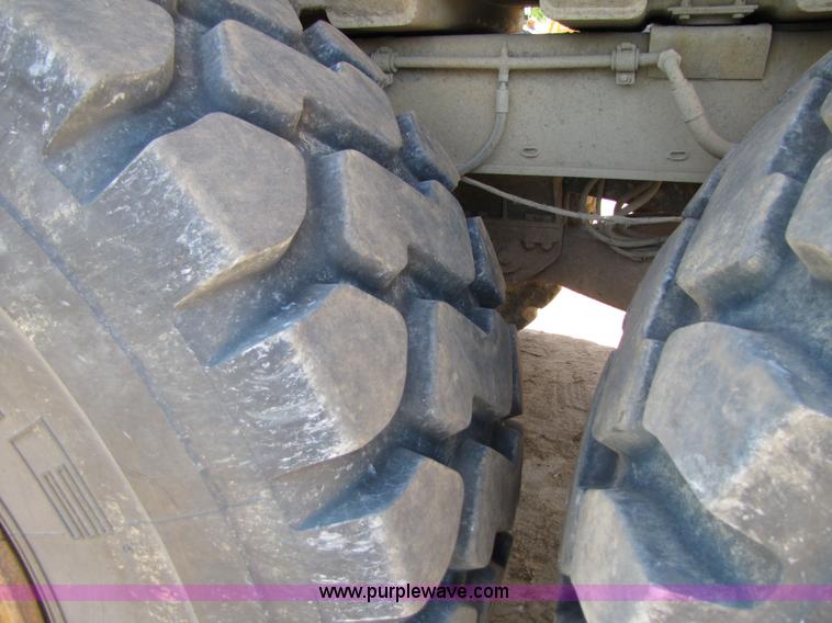 image for item 3056 1991 Caterpillar D400D 6x6 dump truck