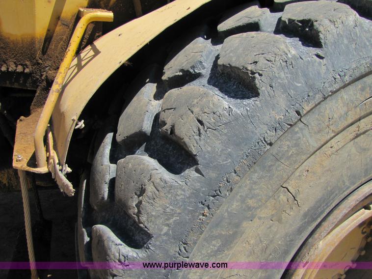 image for item 3056 1991 Caterpillar D400D 6x6 dump truck