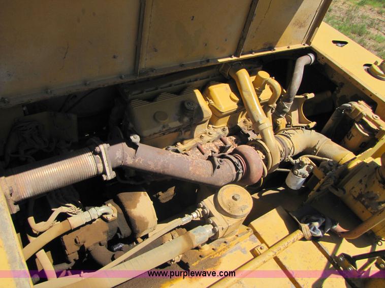 image for item 3056 1991 Caterpillar D400D 6x6 dump truck