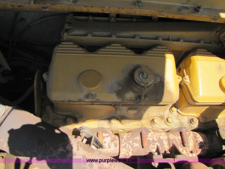 image for item 3056 1991 Caterpillar D400D 6x6 dump truck