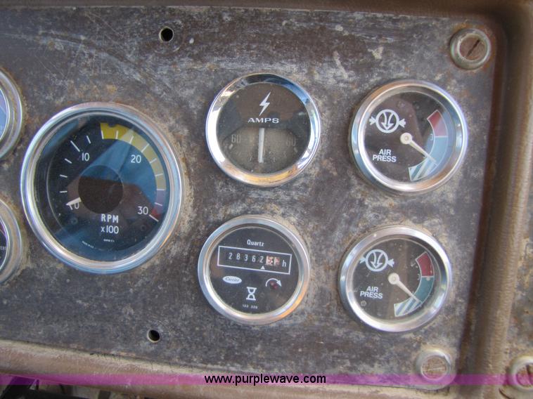 image for item 3057 1991 Caterpillar D400 6x6 dump truck