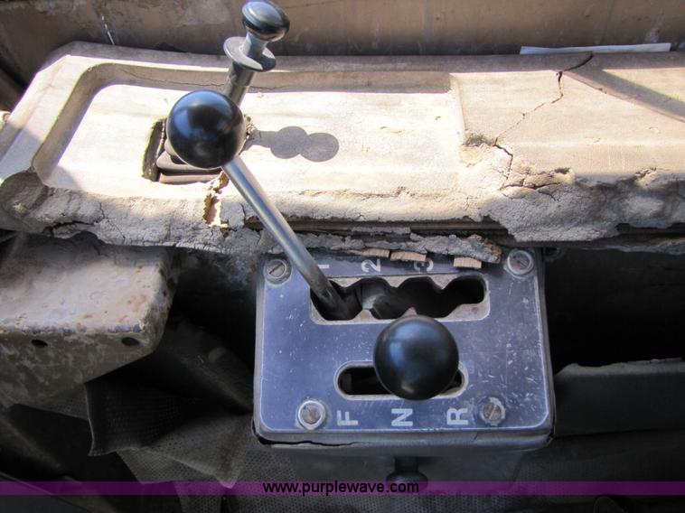 image for item 3057 1991 Caterpillar D400 6x6 dump truck