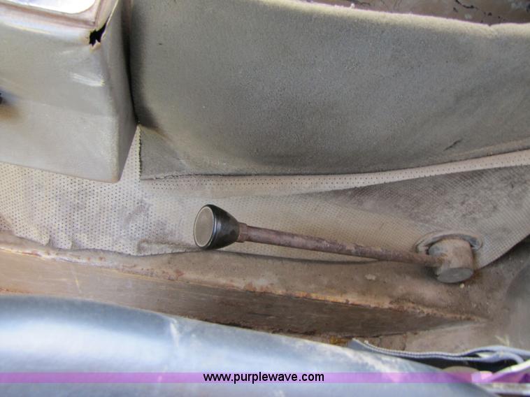 image for item 3057 1991 Caterpillar D400 6x6 dump truck