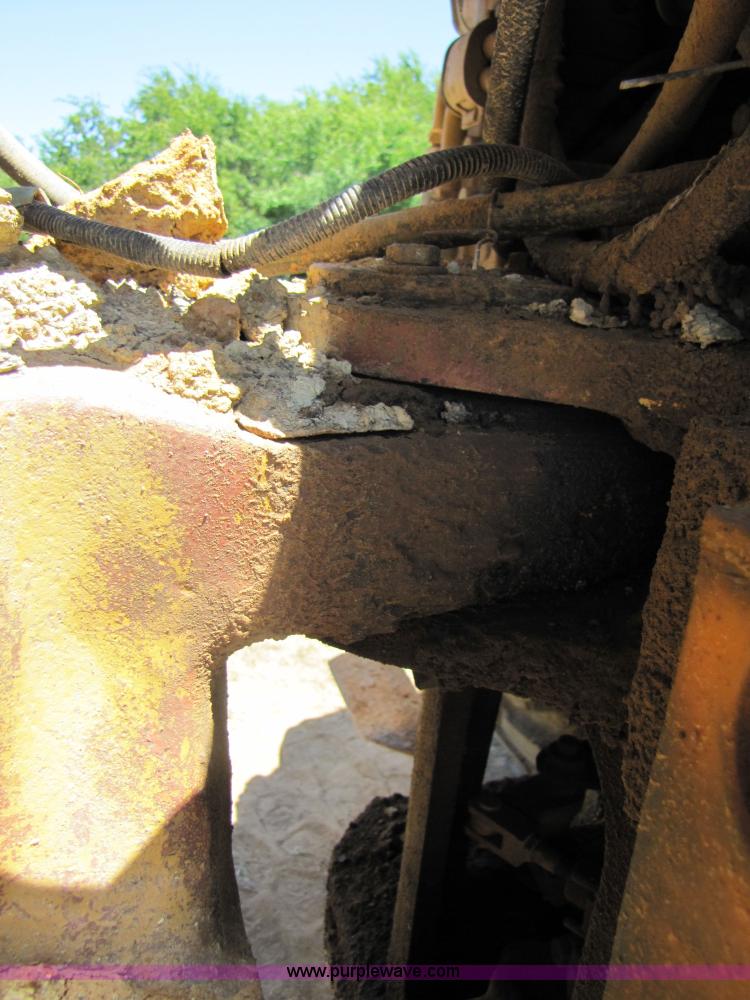 image for item 3057 1991 Caterpillar D400 6x6 dump truck