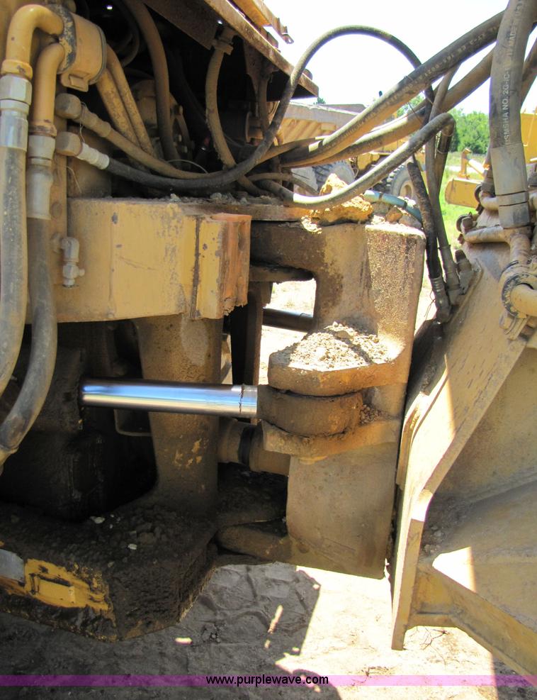 image for item 3057 1991 Caterpillar D400 6x6 dump truck