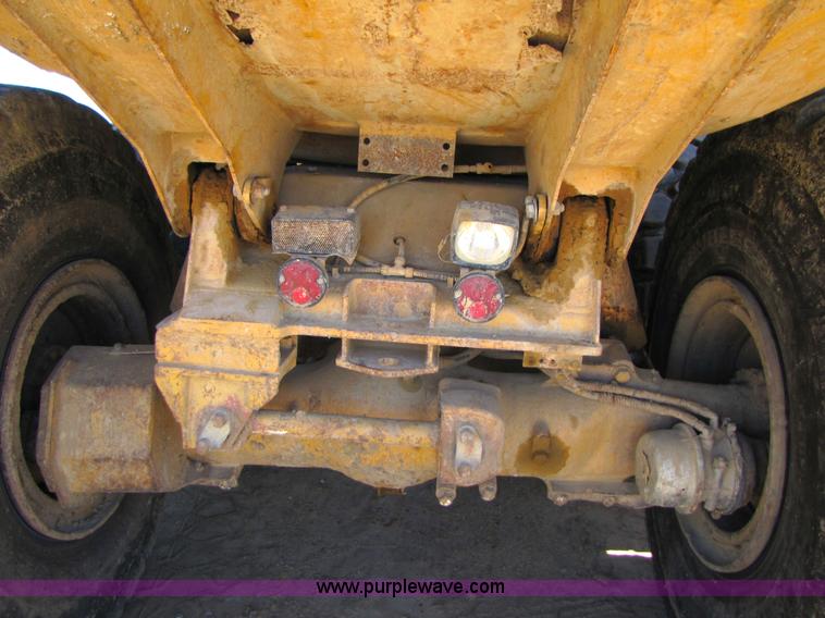 image for item 3057 1991 Caterpillar D400 6x6 dump truck