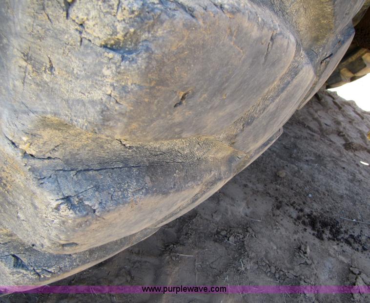 image for item 3057 1991 Caterpillar D400 6x6 dump truck