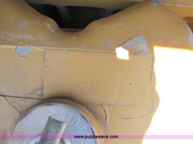 image for item 3057 1991 Caterpillar D400 6x6 dump truck