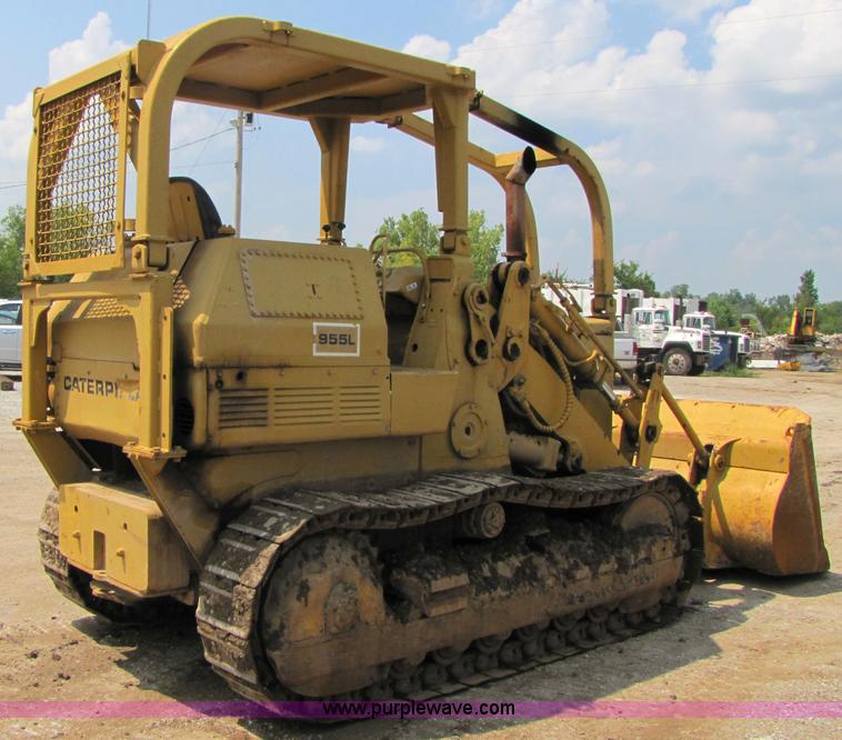 image for item 3060 1972 Caterpillar 955L track loader