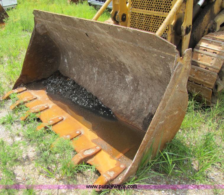 image for item 3060 1972 Caterpillar 955L track loader