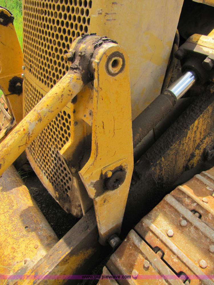 image for item 3060 1972 Caterpillar 955L track loader