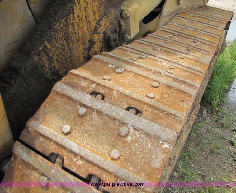 image for item 3060 1972 Caterpillar 955L track loader
