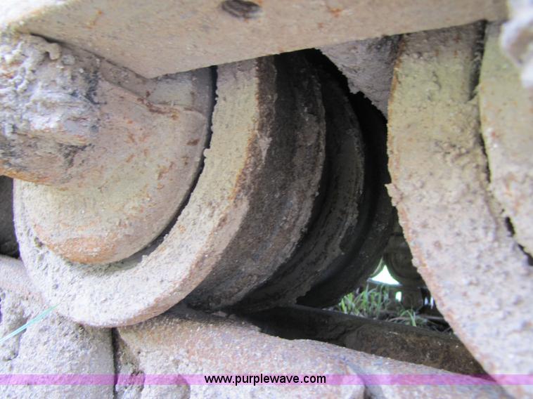 image for item 3060 1972 Caterpillar 955L track loader