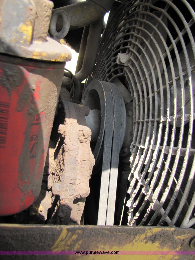 image for item 3060 1972 Caterpillar 955L track loader