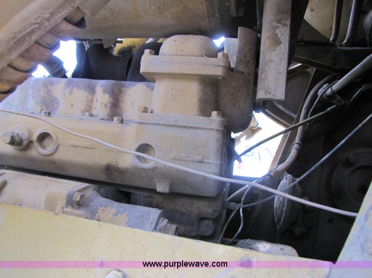 image for item 3060 1972 Caterpillar 955L track loader