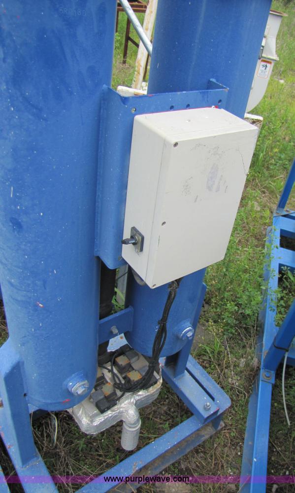 image for item 3062 Industrial air compressor on skid