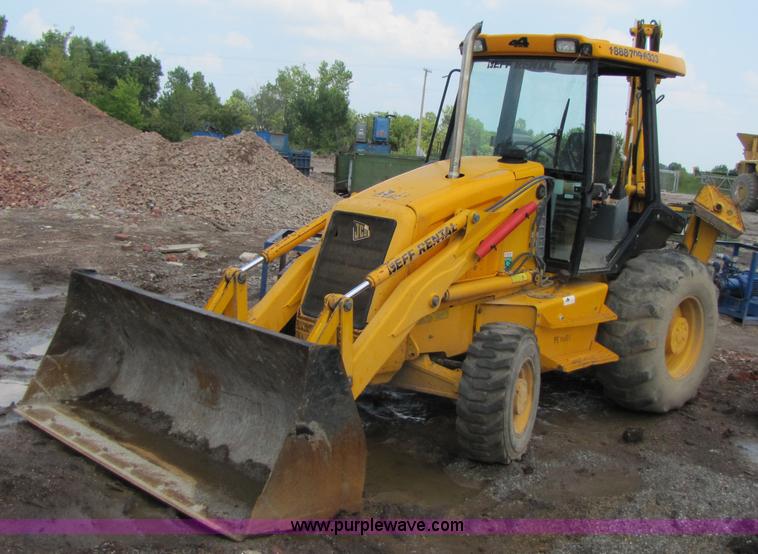image for item 3064 JCB 214E backhoe