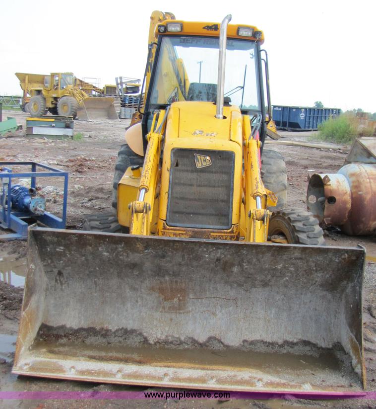 image for item 3064 JCB 214E backhoe