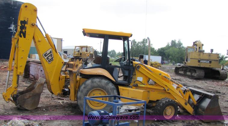 image for item 3064 JCB 214E backhoe