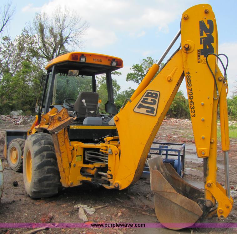 image for item 3064 JCB 214E backhoe