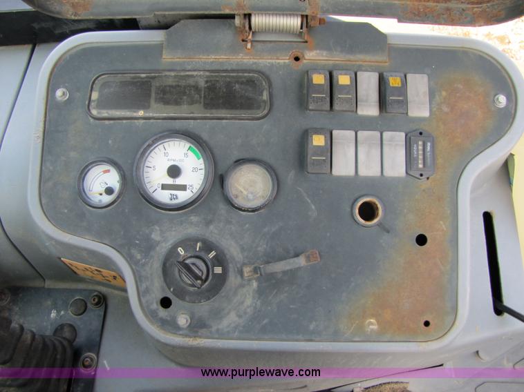 image for item 3064 JCB 214E backhoe