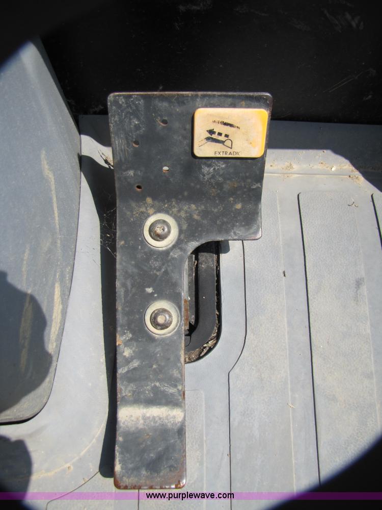 image for item 3064 JCB 214E backhoe