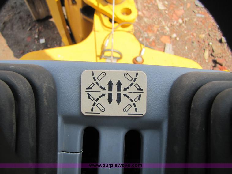 image for item 3064 JCB 214E backhoe